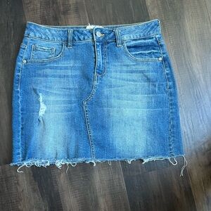 Altar'd State women’s Blue Frayed Denim Mini Skirt size small